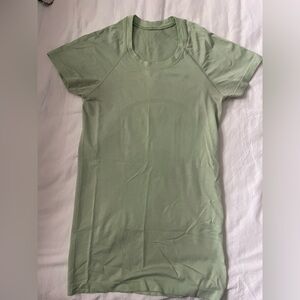 Lululemon swiftly tech shirt. Mint green. Size 4.